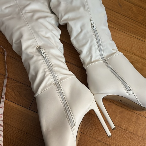 Chic White High Heel Boots - Picture 10 of 11